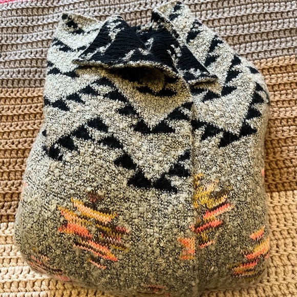 Alya from Francesca’s Western Motif Open Front Cardigan - Picture 10 of 10